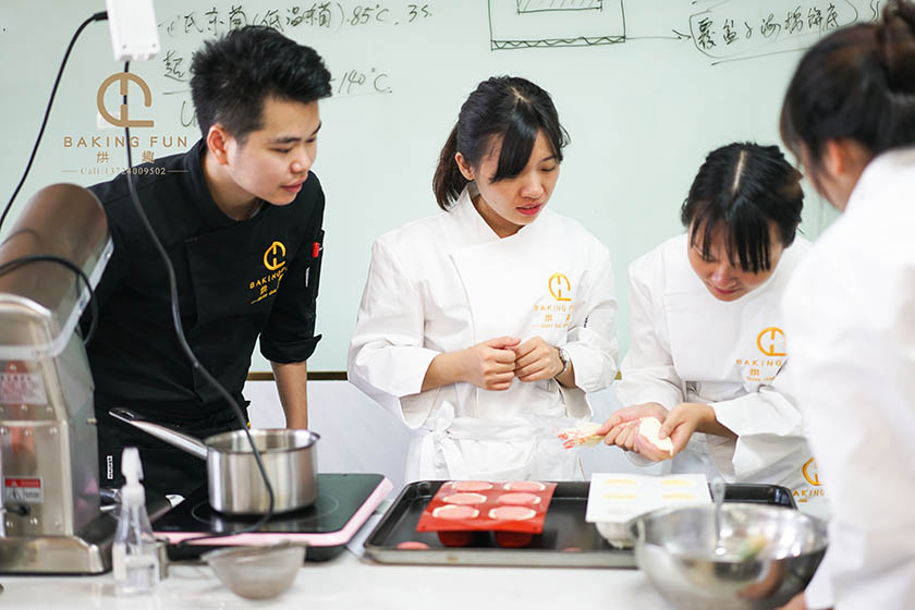 學西點烘焙師好嗎